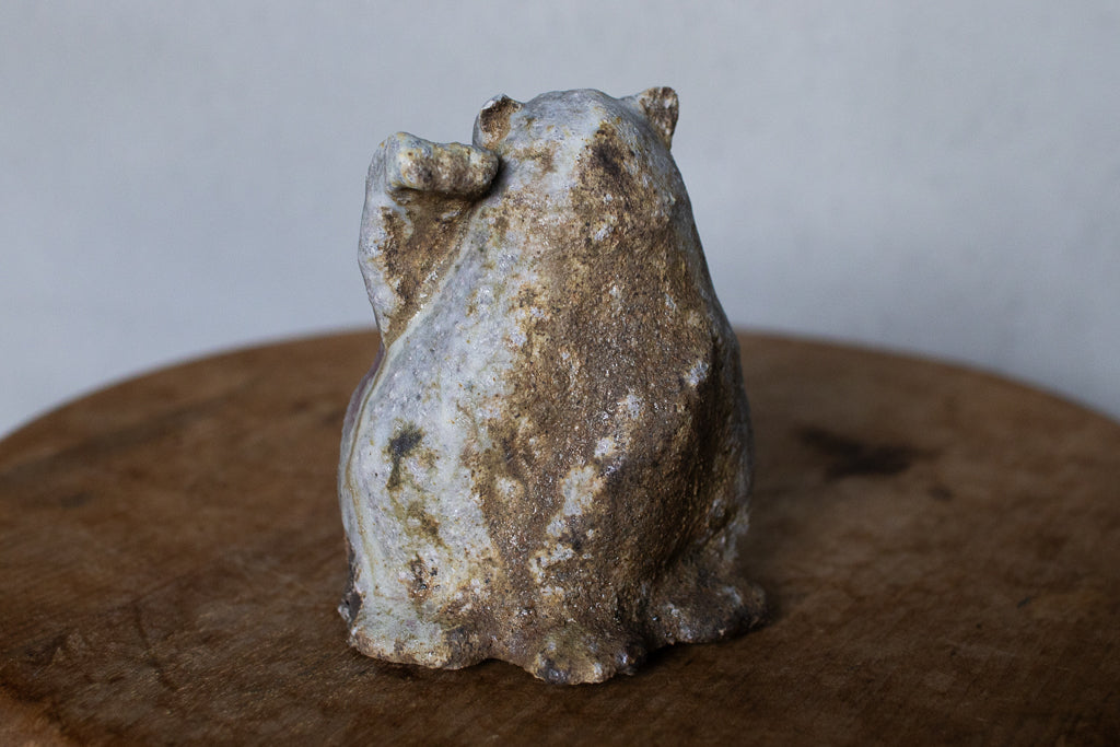 高橋燎 / 曖昧で小ぶりな招き猫 ’24初窯作品 薪窯(トレインキルン)オブジェ