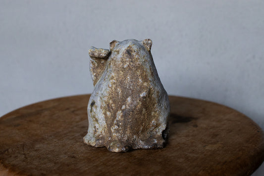 高橋燎 / 曖昧で小ぶりな招き猫 ’24初窯作品 薪窯(トレインキルン)オブジェ