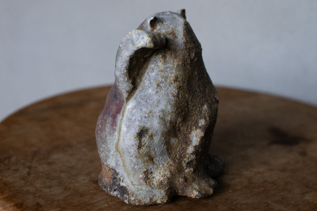 高橋燎 / 曖昧で小ぶりな招き猫 ’24初窯作品 薪窯(トレインキルン)オブジェ