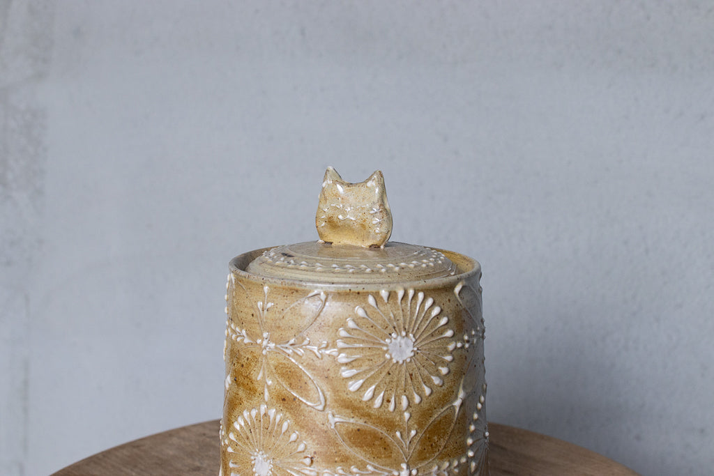 Ayaka / 土もの 蓋もの シュガーポット イッチン 猫