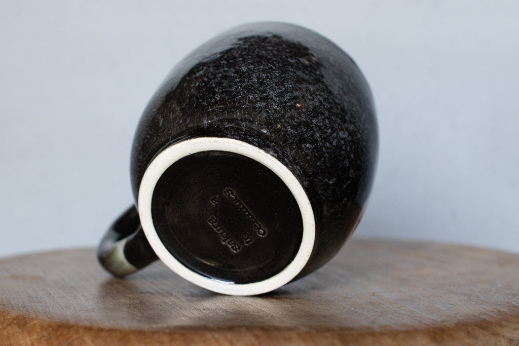 時山桜 / 大きめのマグカップ 黒 ねこちゃん、壺、ファイヤー