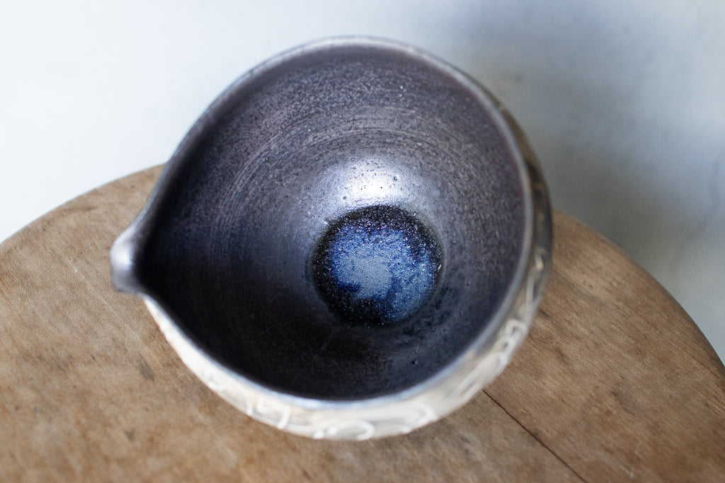 中島智靖 / 枯色線紋 片口(丸)A  ’24 リズミカルな器 酒器 注器