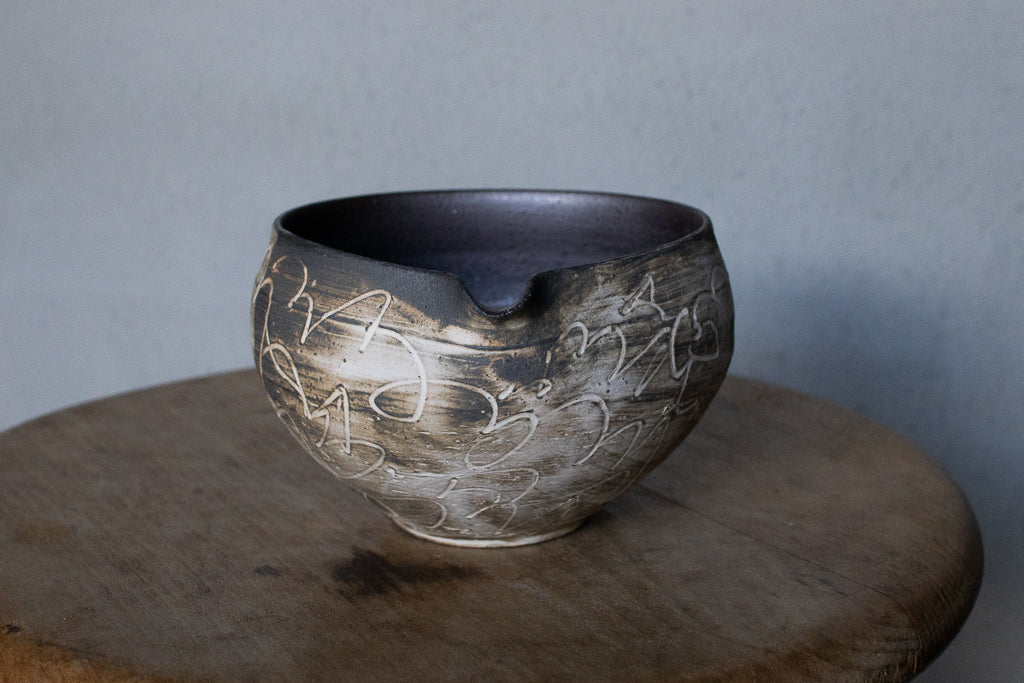 中島智靖 / 枯色線紋 片口(丸)B  ’24 リズミカルな器 酒器 注器