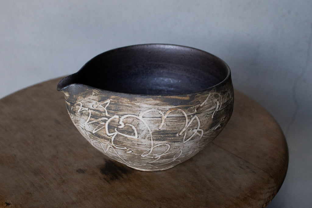 中島智靖 / 枯色線紋 片口(丸)B  ’24 リズミカルな器 酒器 注器