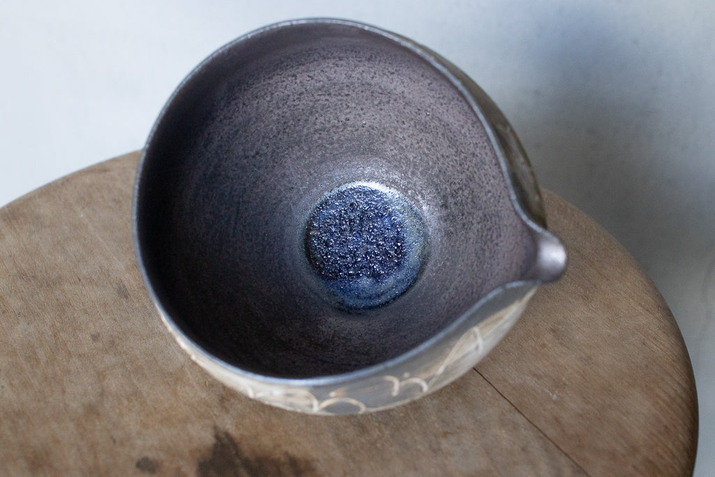 中島智靖 / 枯色線紋 片口(丸)B  ’24 リズミカルな器 酒器 注器