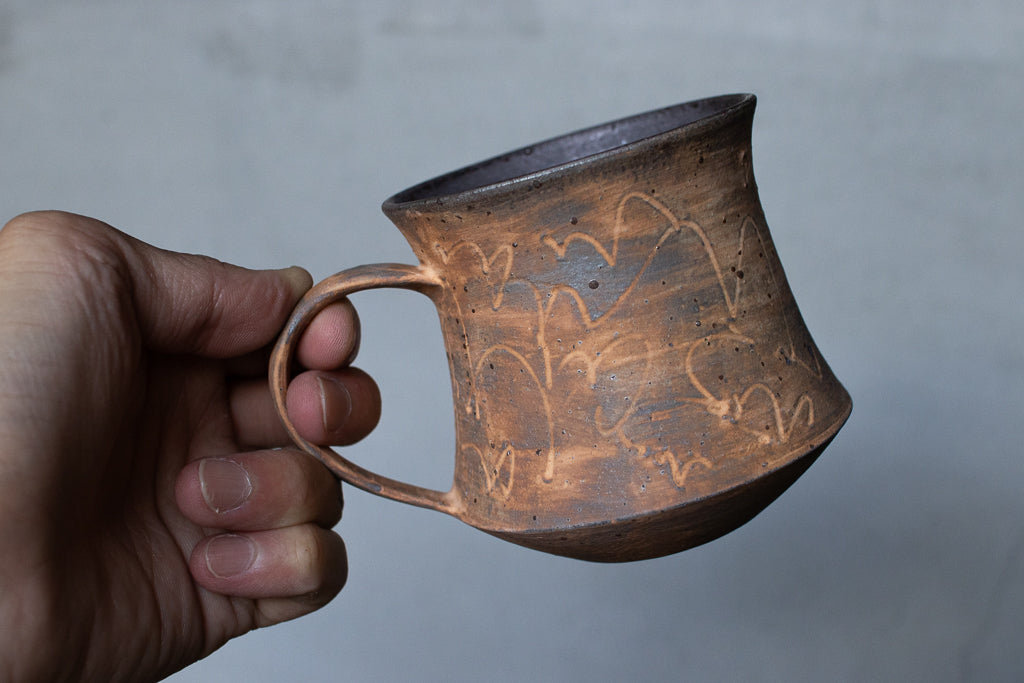 中島智靖 / 枯色線紋 角マグカップ 赤褐色