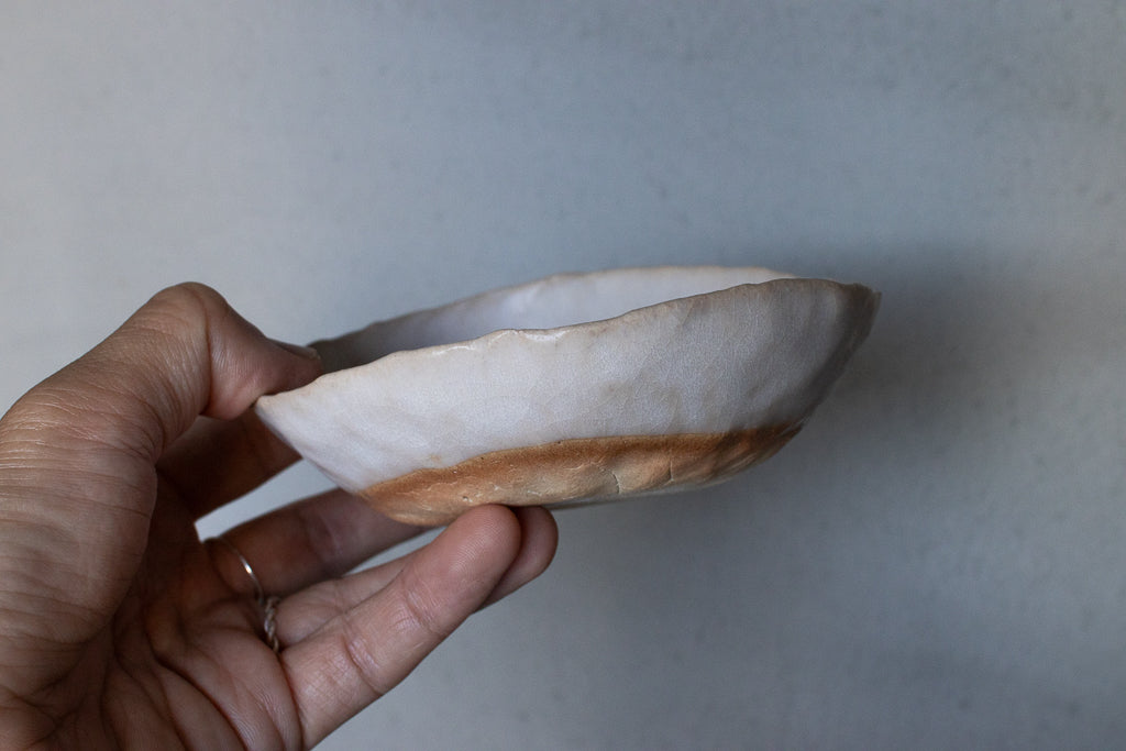 田川舞 / 手びねり小皿 大(白)