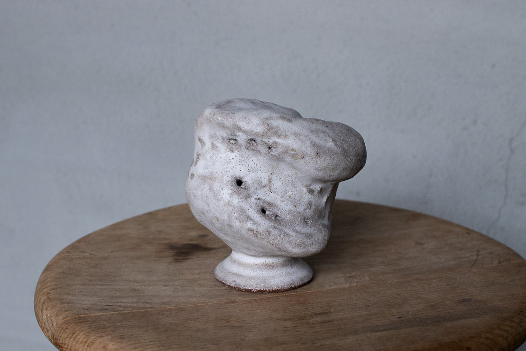 鷲沢ワシ子 / 石のオブジェ