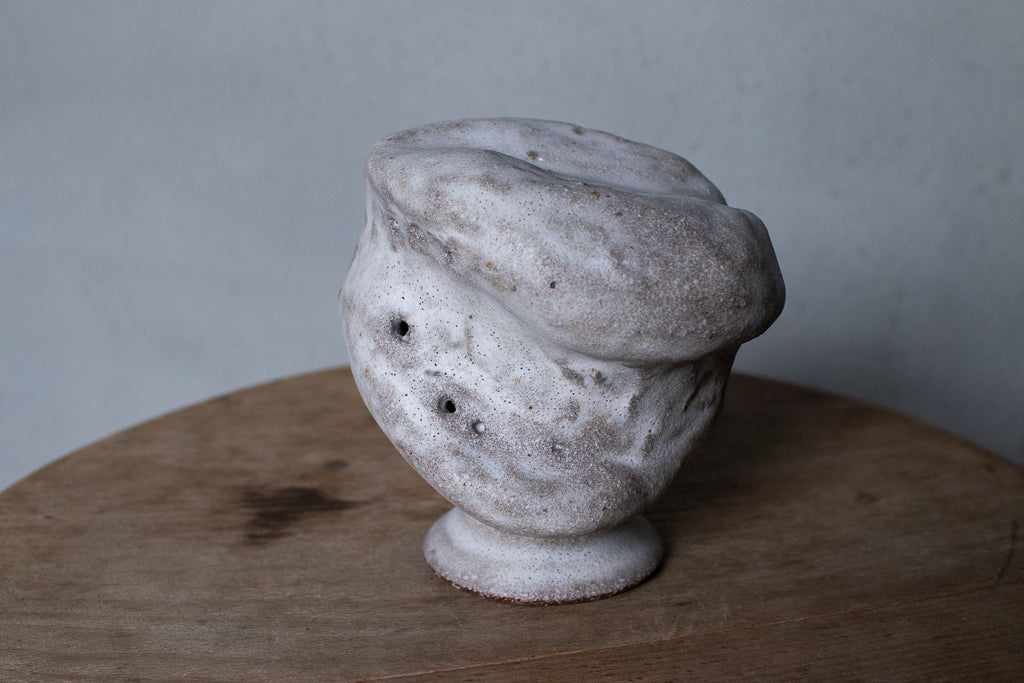 鷲沢ワシ子 / 石のオブジェ