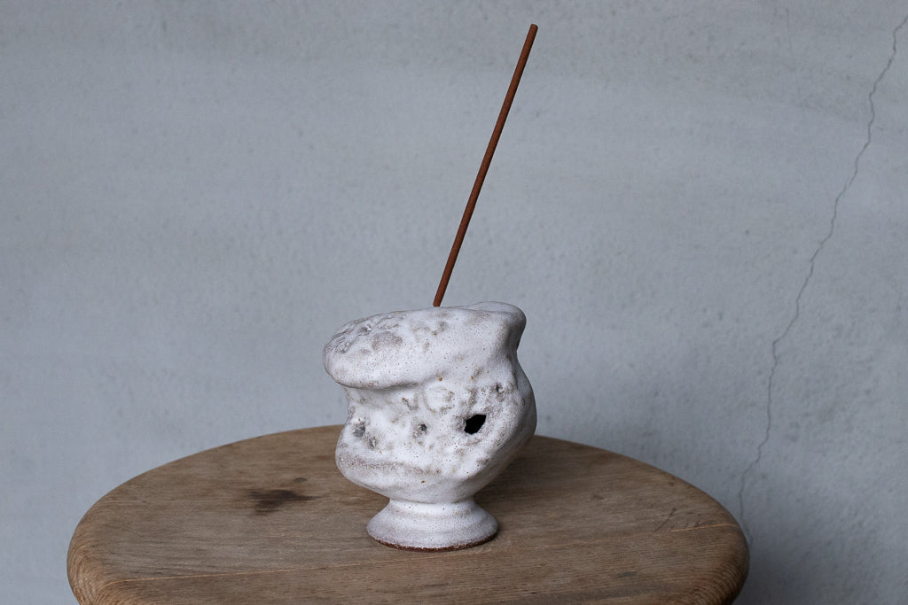 鷲沢ワシ子 / 石のオブジェ