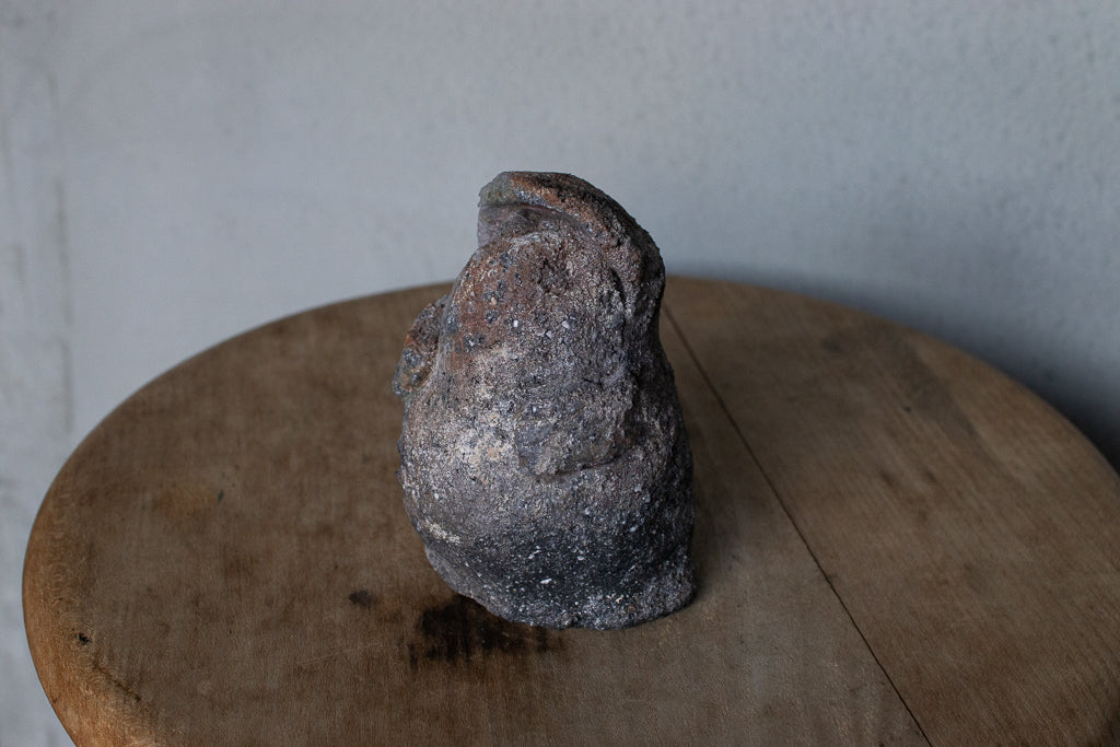 高橋燎 / オブジェ”曖昧で小ぶりなたぬき” ’24薪窯(トレインキルン)