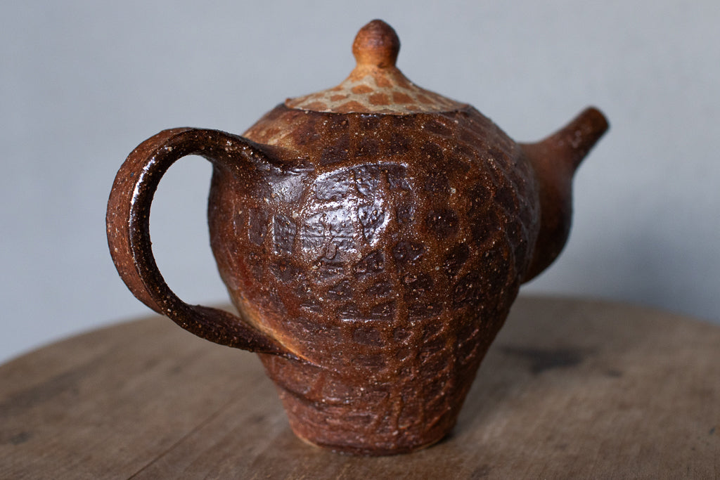 西川真衣 / イッチン氷裂文様  ポット 穴窯焼成