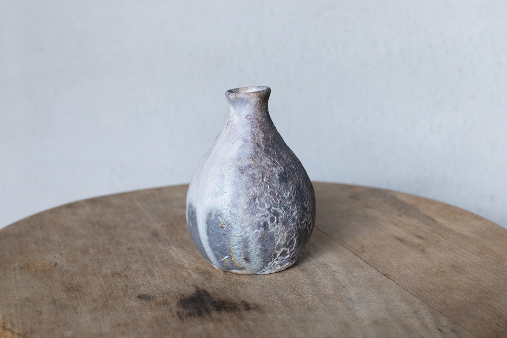 高橋燎 / 小さな一輪挿し 薪窯(トレインキルン)'24個展出展作品