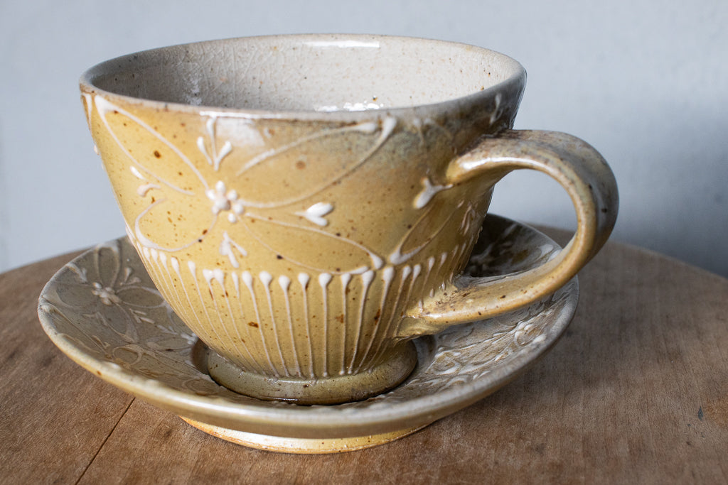 Ayaka / 土ものカップ&ソーサー