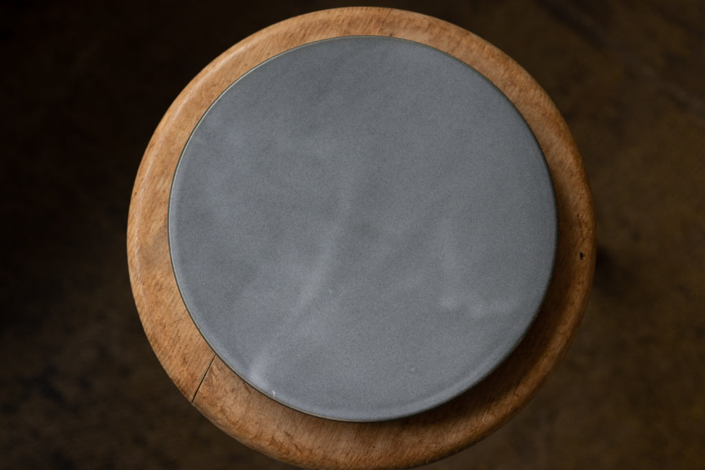 yoshida pottery / HORIZON PLATE Black on White