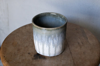 Toru Murasawa / Mug, ash glaze, hanging