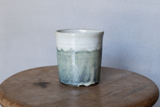 Toru Murasawa / Mug, ash glaze, hanging