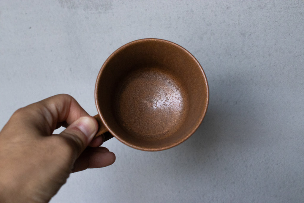 yoshida pottery / 玉脚コーヒーカップ（さびいろ こはく）'25