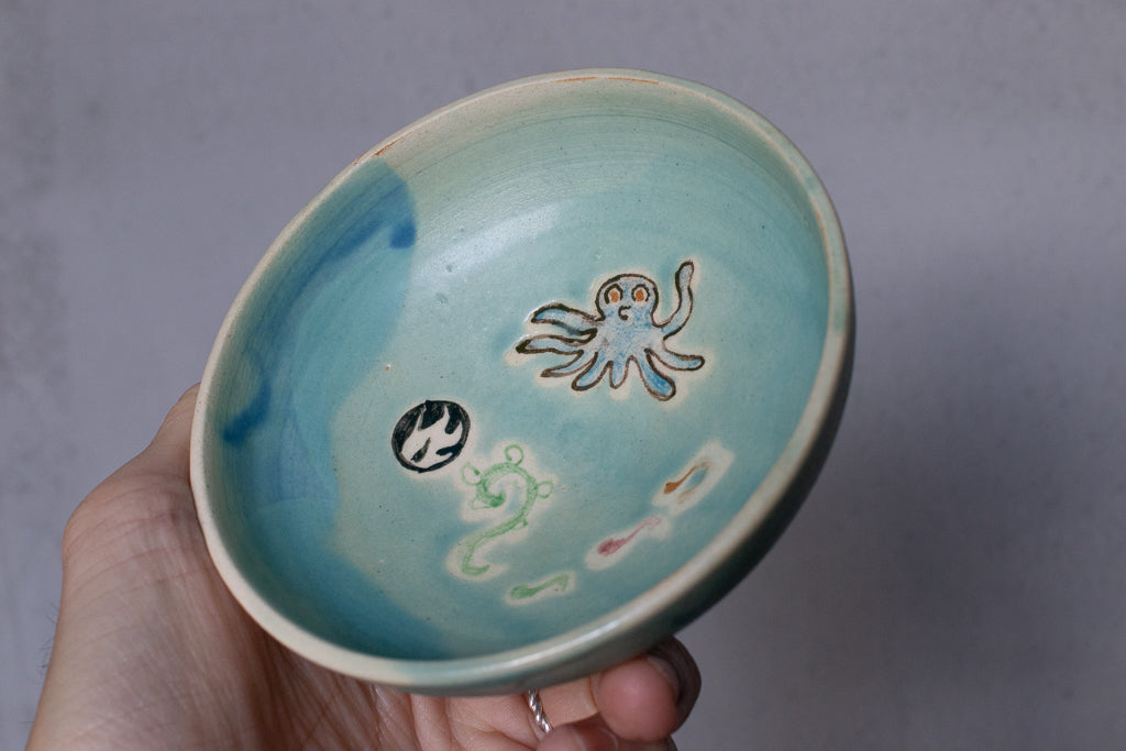 時山桜 / 青いオクトパスの小皿/小鉢