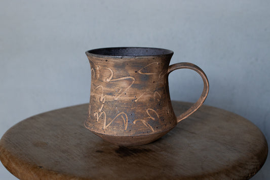 中島智靖 / 枯色線紋 角マグカップ 赤褐色