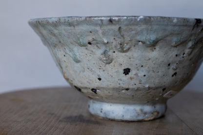Tonoikemoto Yuki / Octagonal pot (ash glaze)