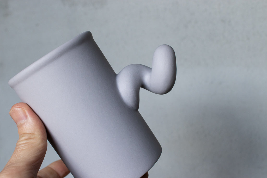 菊池俊治 / Sマグ グレー にょろにょろマグカップ Smug