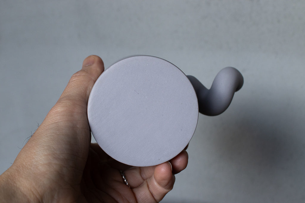 菊池俊治 / Sマグ グレー にょろにょろマグカップ Smug