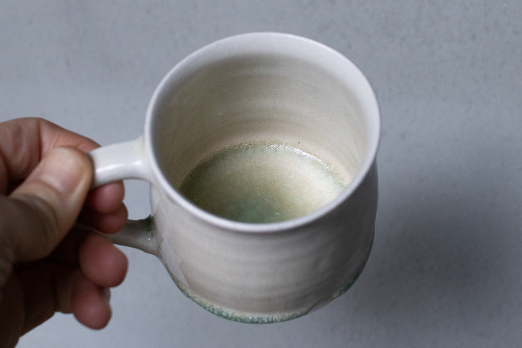 市川恵大 / 灰釉マグカップB