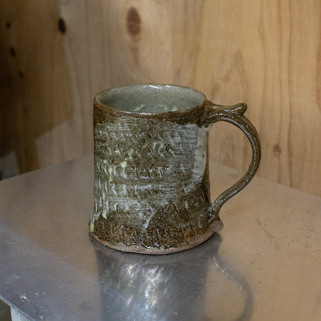 西川真衣 / 角マグカップ（飛びカンナに刷毛目）