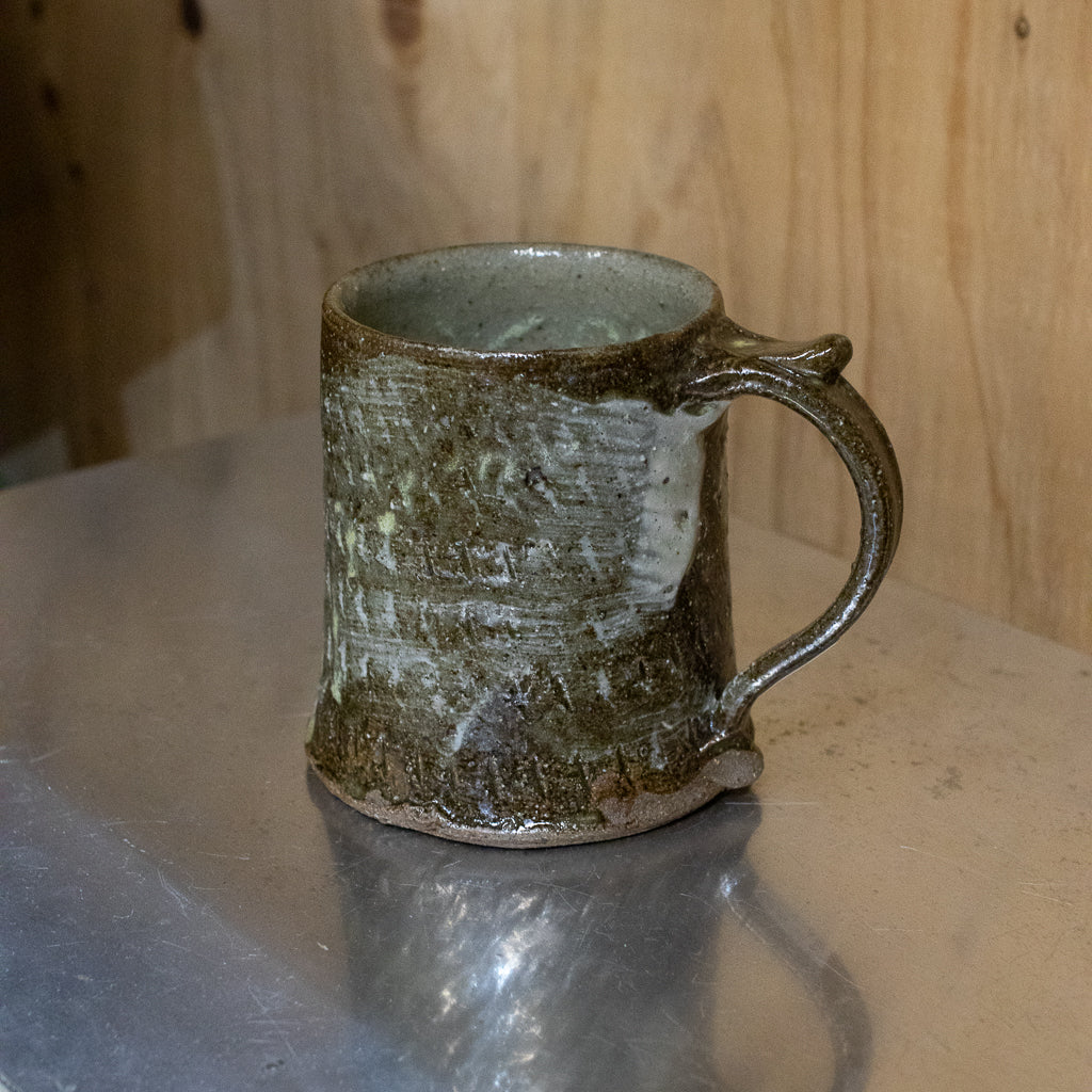 西川真衣 / 角マグカップ（飛びカンナに刷毛目）