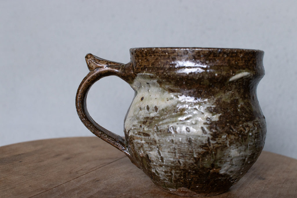 西川真衣 / 丸マグカップ（飛びカンナに刷毛目）B