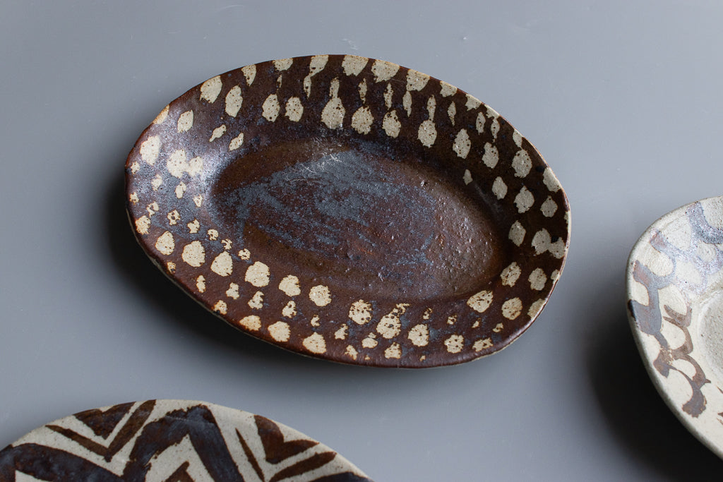 西川真衣 / ミニオーバル皿 鉄絵・蝋抜き