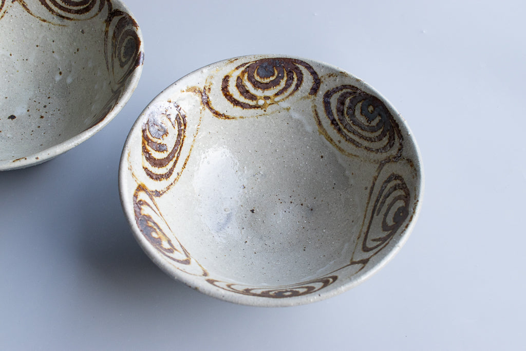 西川真衣 / 丼鉢 鉄絵 馬の目柄