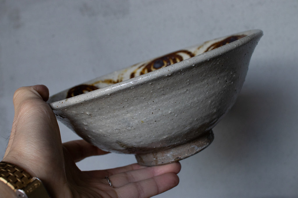 西川真衣 / 丼鉢 鉄絵 馬の目柄