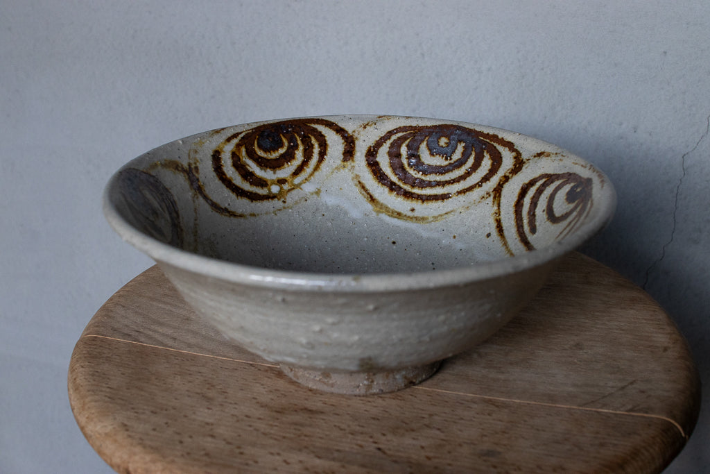 西川真衣 / 丼鉢 鉄絵 馬の目柄