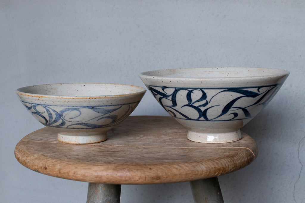 刻紋 Kokumon / カリグラフィー小丼 A 茶碗 呉須 ’26