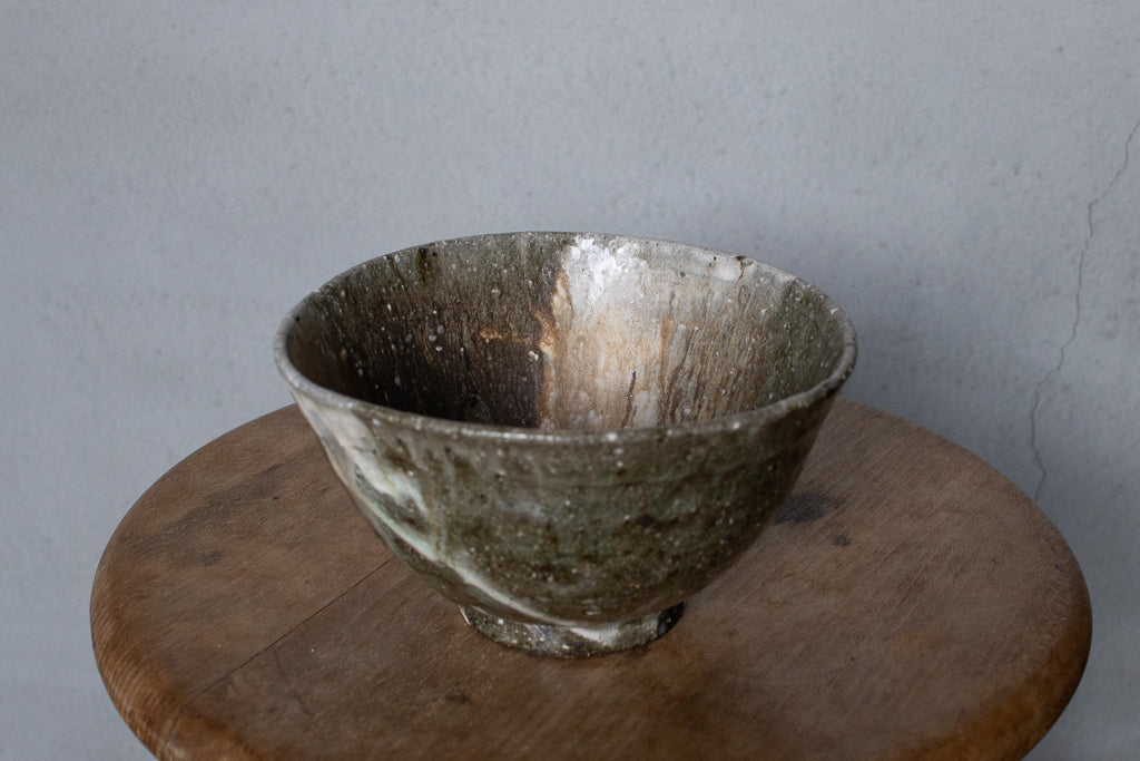 Tonoikemoto Yuki / Octagonal pot (ash glaze)