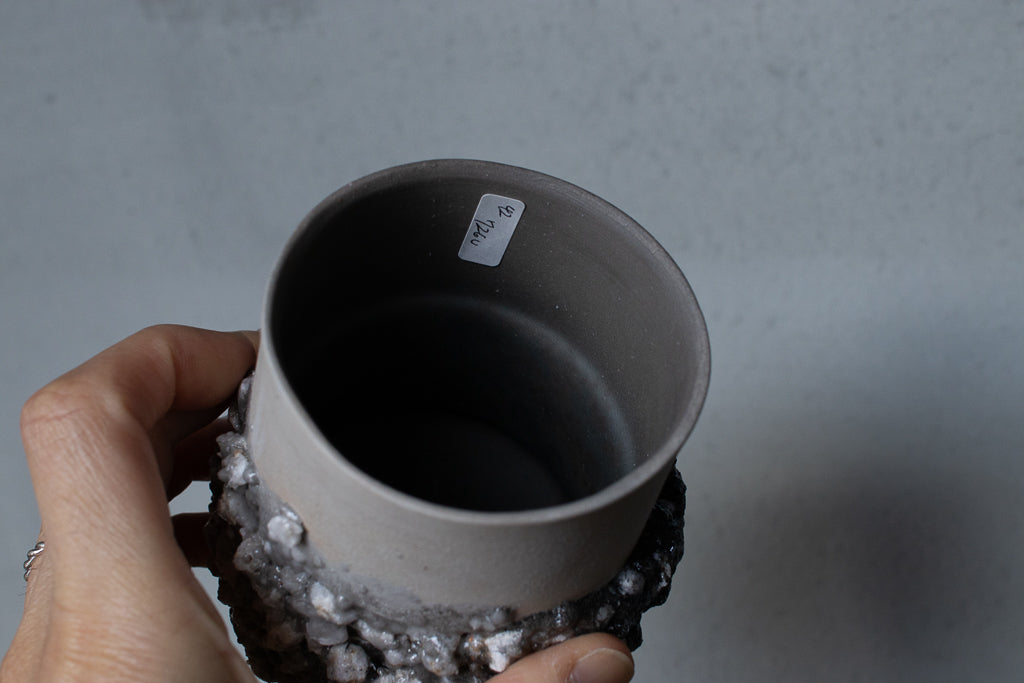 野中麟太郎 / stone cup large tanka 石のカップ 大 炭化