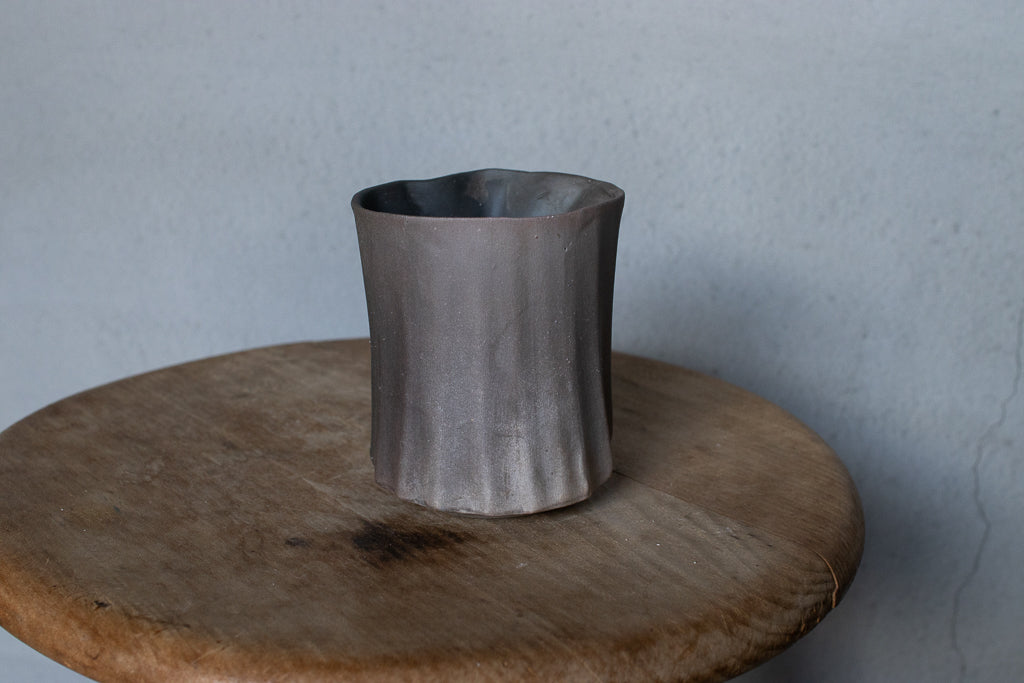 野中麟太郎 / pinch mug tanka  マグカップ 炭化