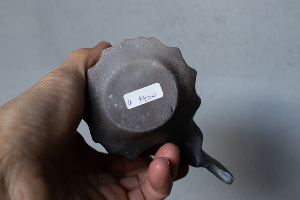 野中麟太郎 / pinch mug tanka  マグカップ 炭化