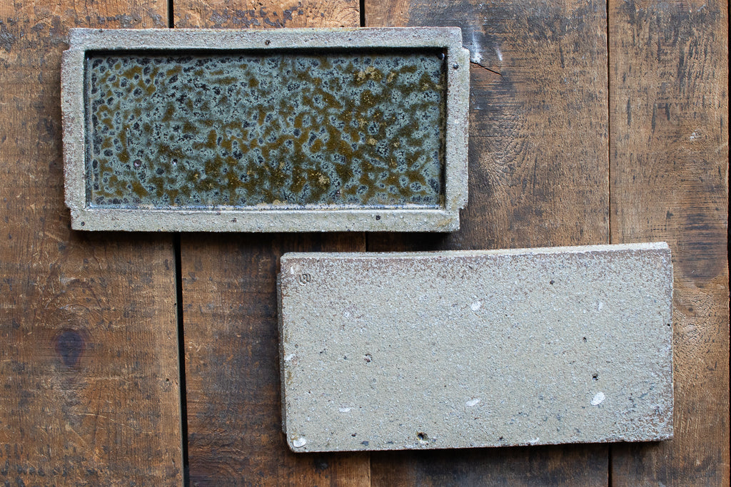 山下太 / 火山灰釉 板皿 角皿