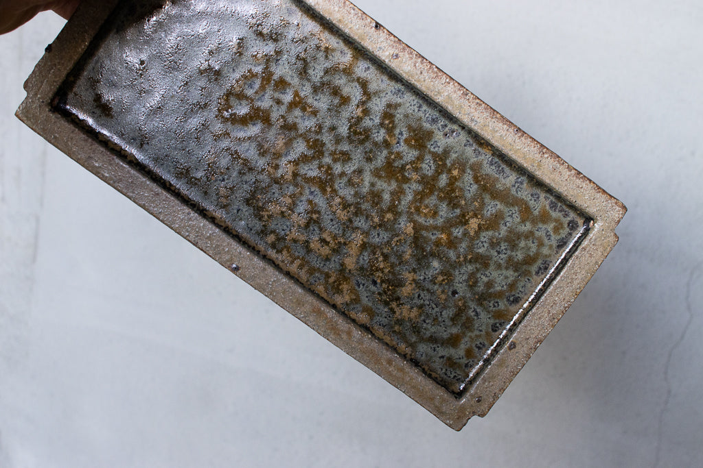 山下太 / 火山灰釉 板皿 角皿