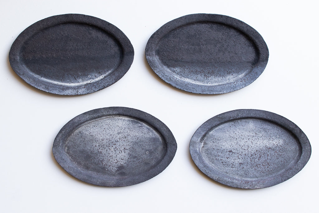 栁川晶子 / オーバルリム皿 M 黒