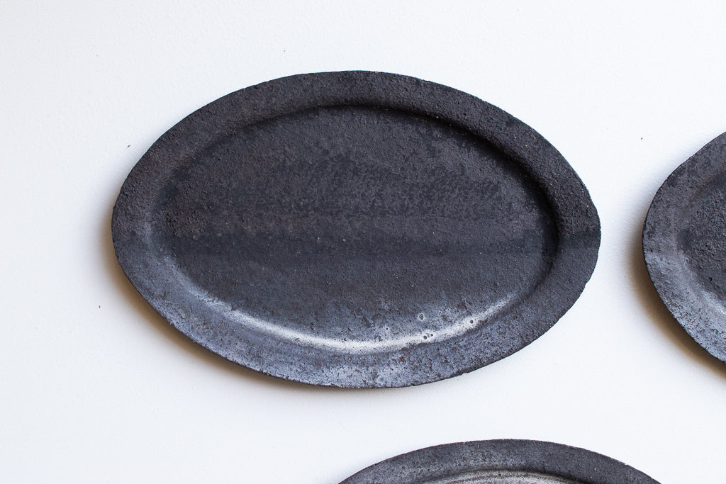 栁川晶子 / オーバルリム皿 M 黒
