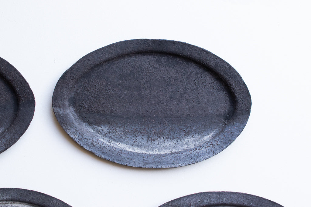 栁川晶子 / オーバルリム皿 M 黒