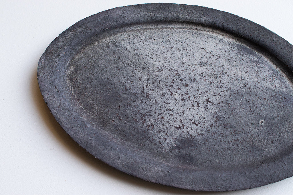 栁川晶子 / オーバルリム皿 M 黒