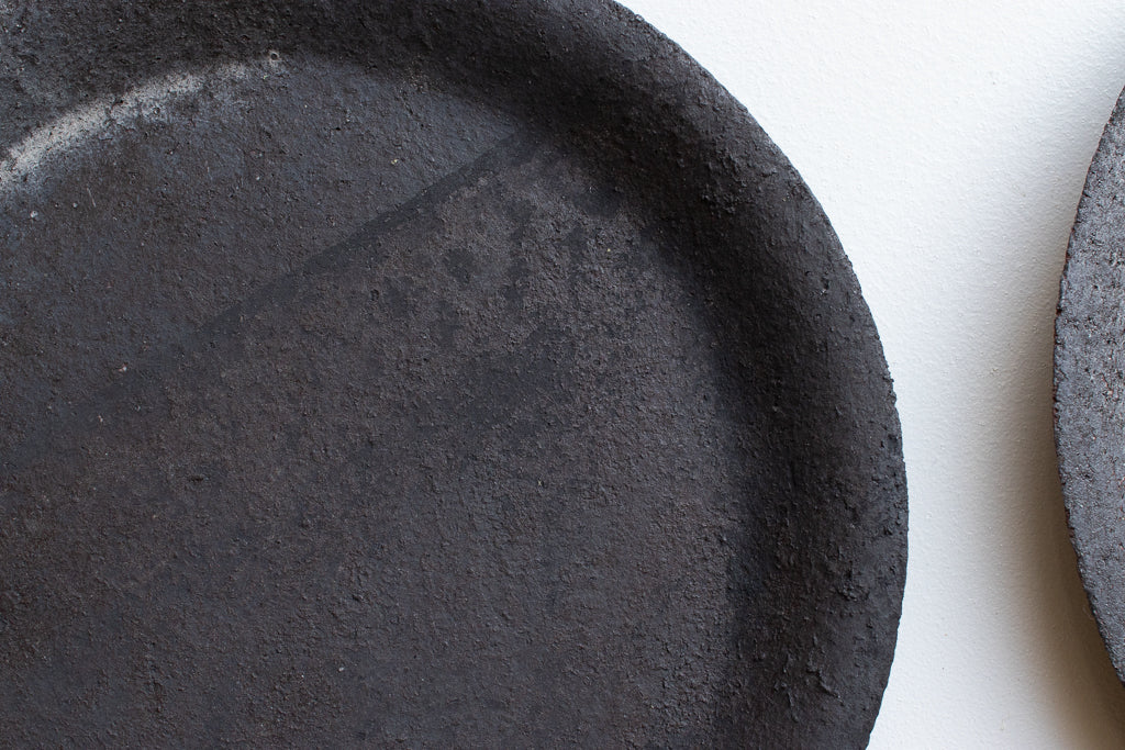 栁川晶子 / 7寸リム皿 黒