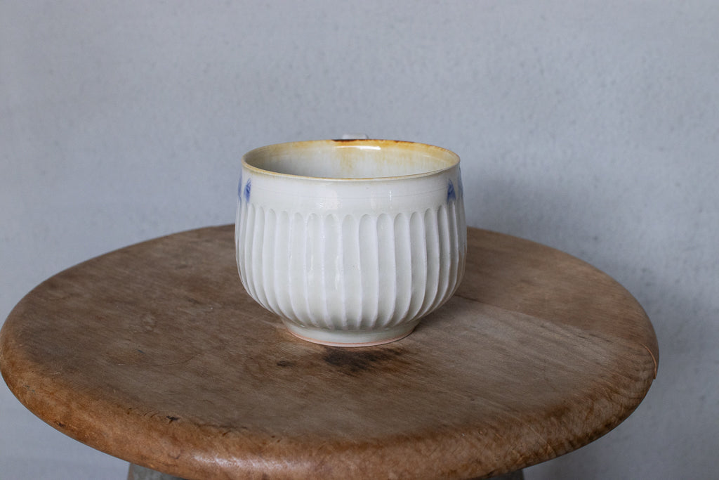 鈴木まどか / 彫花文鎬マグ 小 マグカップ