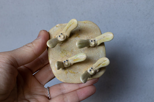 椎猫白魚 / 生きものたちの壁掛け 小