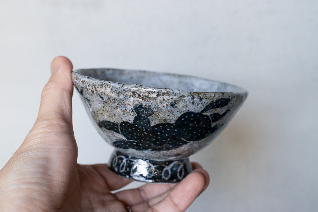 宮﨑泰裕 / ケモノ飯碗 黒化粧 モノトーン ネコと花③